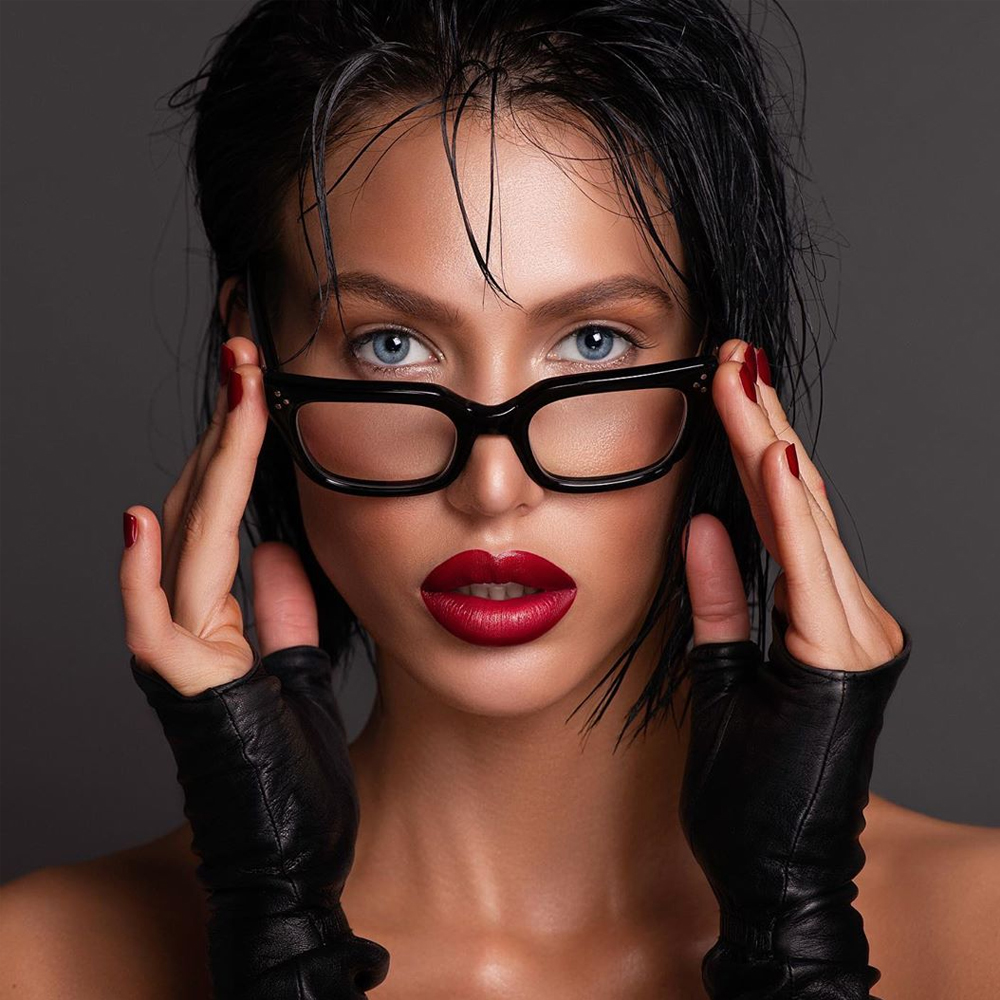 Elvira Alymova • makeup artist, photographer, retoucher